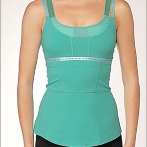 Lululemon Move Tank Caribe